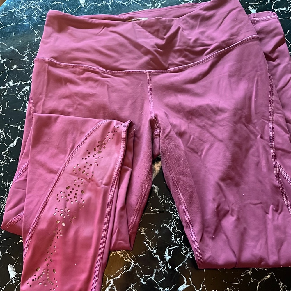 Victoria’s Secret sport leggings